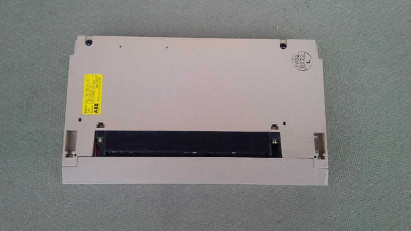 Модуль двоичного входа ABB 07EB61