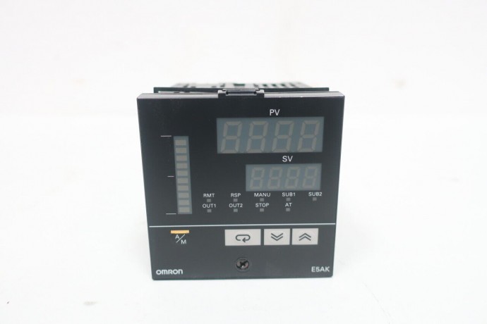 E5AK-AA2-500 OMRON