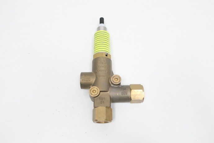 GU22971B 01R0629 GIANT